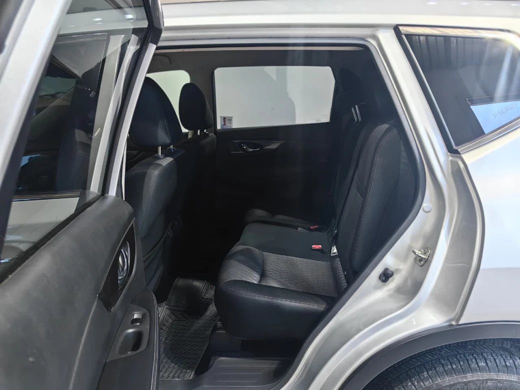 imagen 0 de vehiculo con id 2221